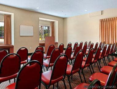 Microtel Inn & Suites By Wyndham Bushnell Extérieur photo